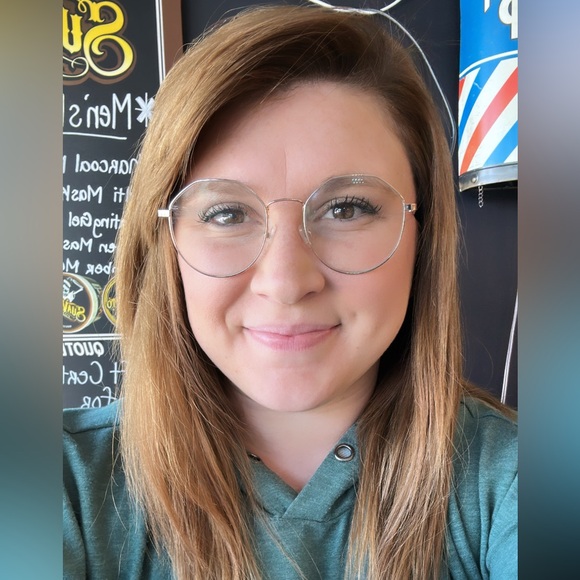 Meet your Posher, Sarah - Picture 5 of 5